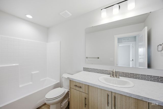 5205 S Edgecomb Way, Nampa, ID 83686