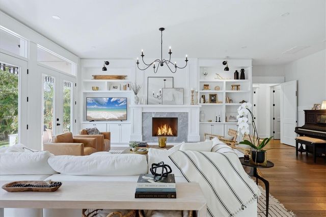 1686 NORTH DRIVE, Sarasota, FL 34239