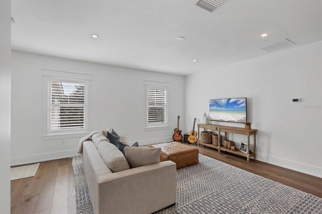 1686 NORTH DRIVE, Sarasota, FL 34239