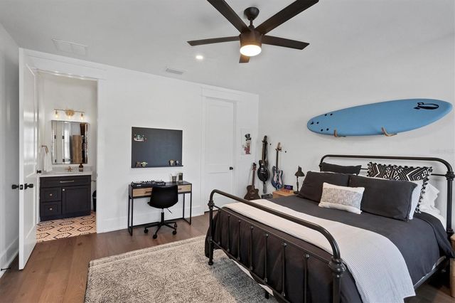 1686 NORTH DRIVE, Sarasota, FL 34239