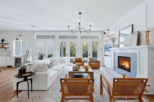 1686 NORTH DRIVE, Sarasota, FL 34239