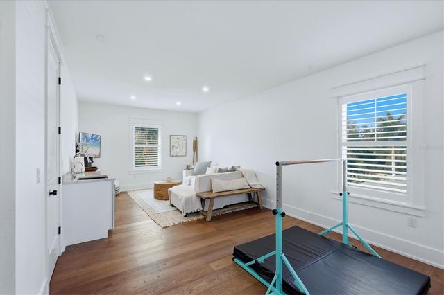 1686 NORTH DRIVE, Sarasota, FL 34239