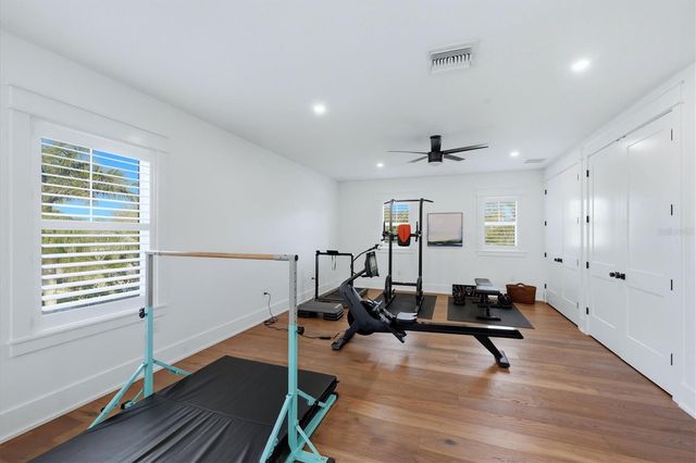 1686 NORTH DRIVE, Sarasota, FL 34239