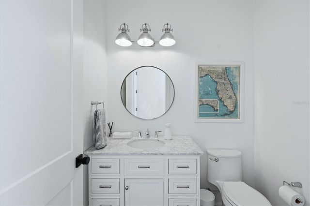 1686 NORTH DRIVE, Sarasota, FL 34239