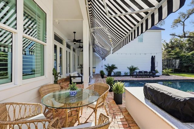 1686 NORTH DRIVE, Sarasota, FL 34239