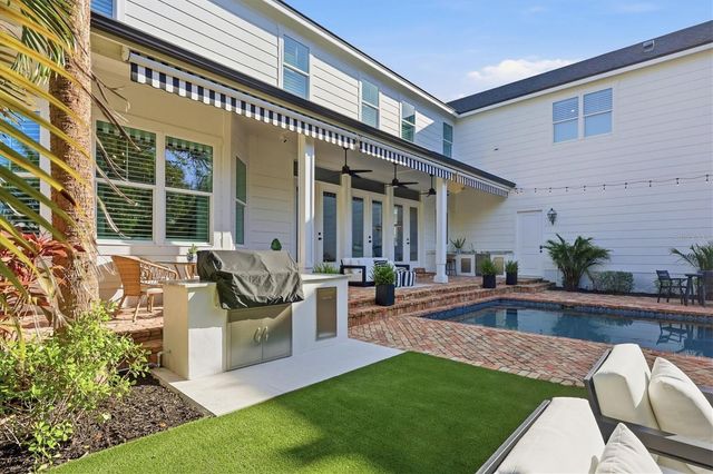 1686 NORTH DRIVE, Sarasota, FL 34239