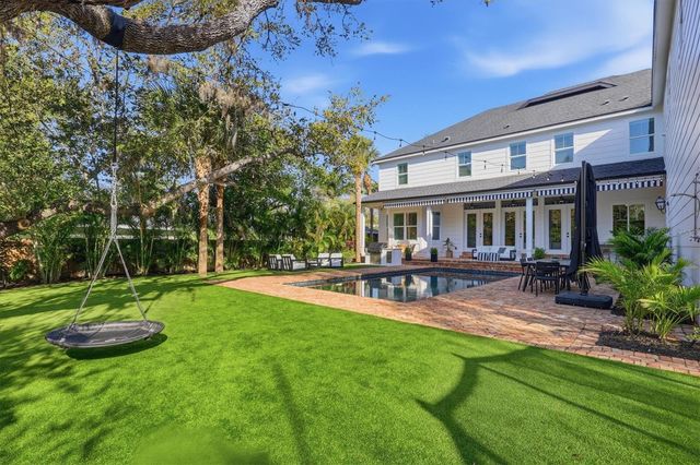 1686 NORTH DRIVE, Sarasota, FL 34239