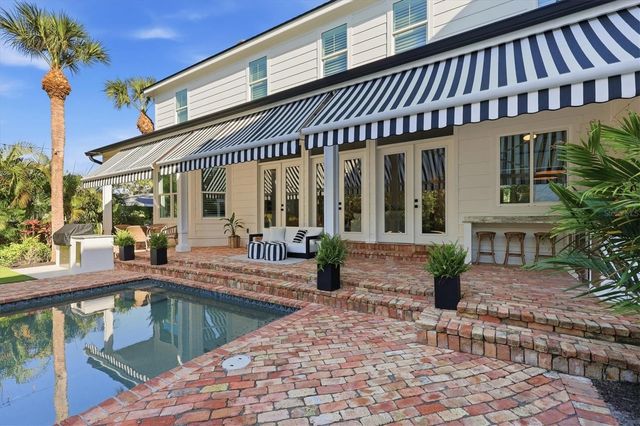 1686 NORTH DRIVE, Sarasota, FL 34239