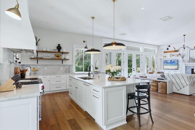 1686 NORTH DRIVE, Sarasota, FL 34239