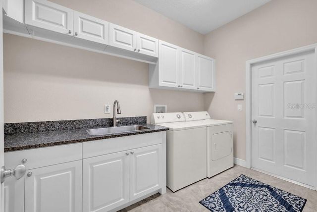 5204 SPARROWGLEN PLACE, Lithia, FL 33547