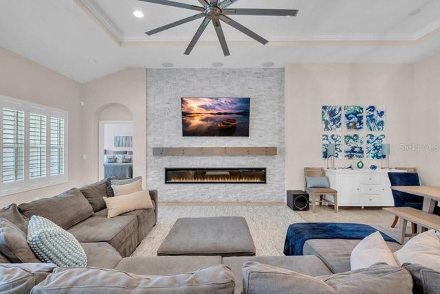 5204 SPARROWGLEN PLACE, Lithia, FL 33547