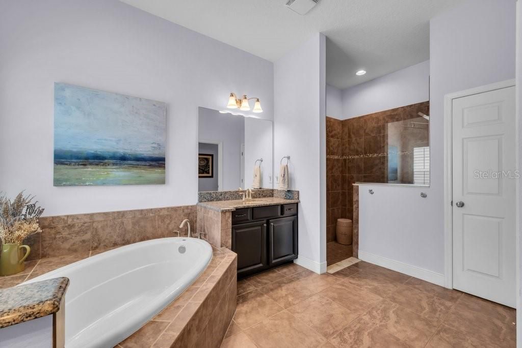 Image 17 of property listing at 5204 SPARROWGLEN PLACE, Lithia, FL 33547