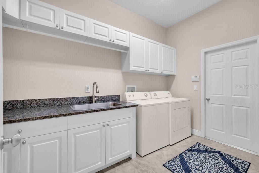 Image 22 of property listing at 5204 SPARROWGLEN PLACE, Lithia, FL 33547