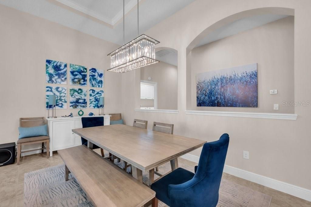 Image 7 of property listing at 5204 SPARROWGLEN PLACE, Lithia, FL 33547