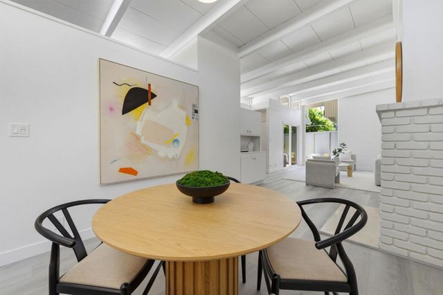 3909 Middlefield Road E, Palo Alto, CA 94303