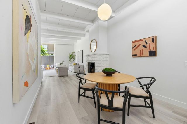 3909 Middlefield Road E, Palo Alto, CA 94303