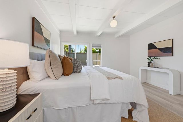 3909 Middlefield Road E, Palo Alto, CA 94303