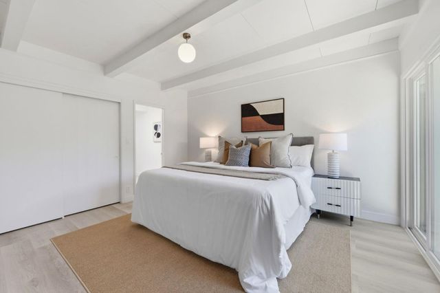 3909 Middlefield Road E, Palo Alto, CA 94303