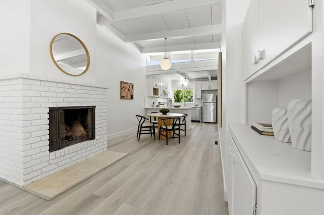 3909 Middlefield Road E, Palo Alto, CA 94303