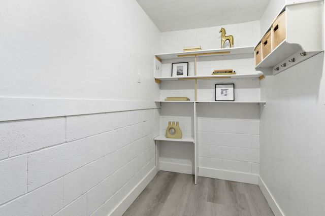 3909 Middlefield Road E, Palo Alto, CA 94303