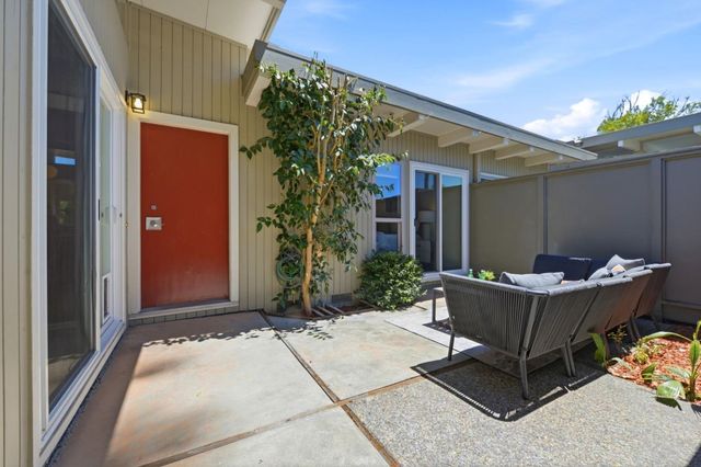 3909 Middlefield Road E, Palo Alto, CA 94303
