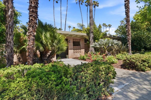 3909 Middlefield Road E, Palo Alto, CA 94303
