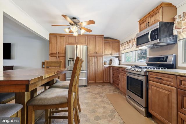 1320 NEVARC RD, Warminster, PA 18974