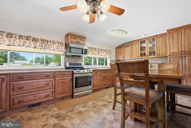 1320 NEVARC RD, Warminster, PA 18974