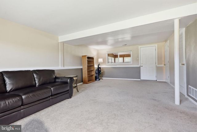 1320 NEVARC RD, Warminster, PA 18974