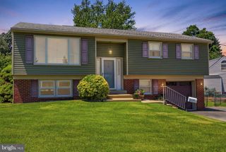 1320 NEVARC RD, Warminster, PA 18974