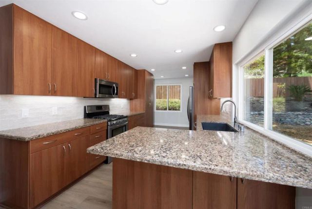 13050 Tuscarora Drive, Poway, CA 92064