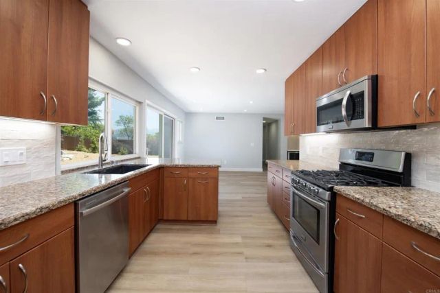 13050 Tuscarora Drive, Poway, CA 92064