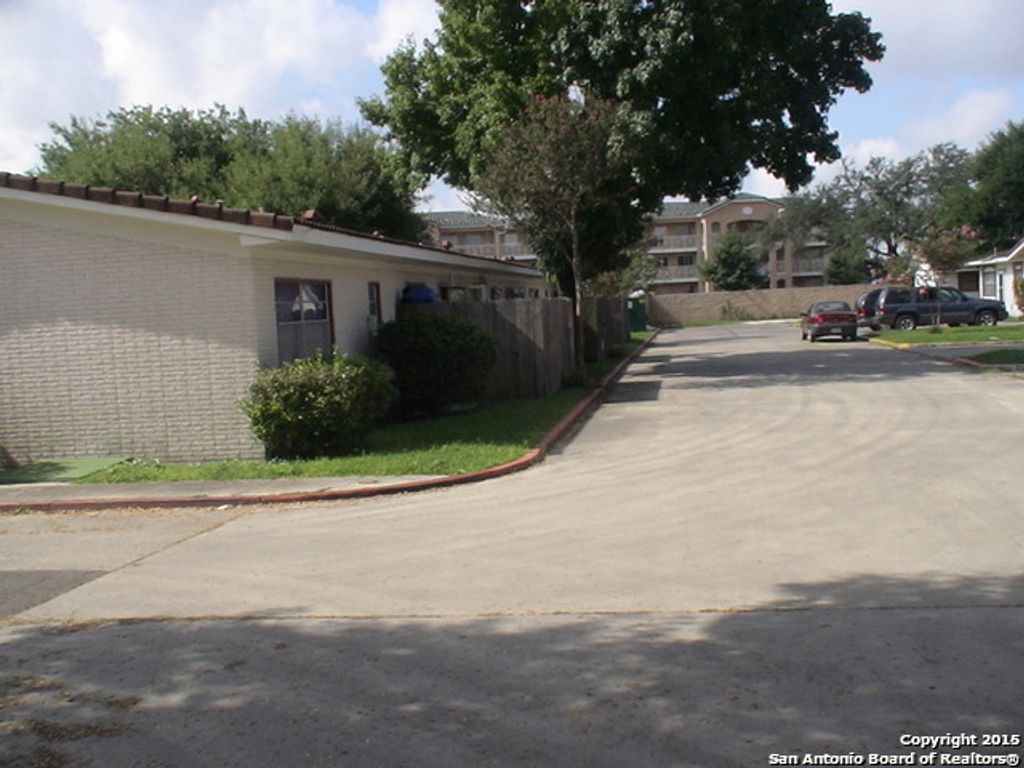 7923 Donore Pl Apt 12, San Antonio, TX 78229