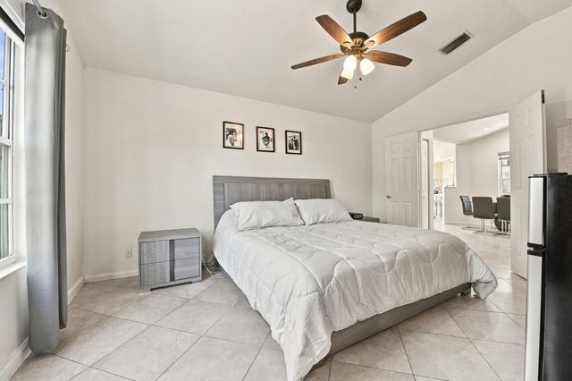 14 HEATHER TRACE Drive, Boynton Beach, FL 33436