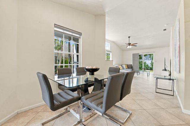 14 HEATHER TRACE Drive, Boynton Beach, FL 33436