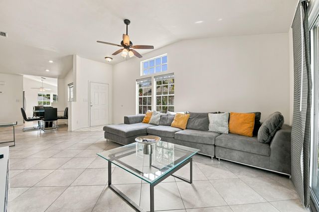 14 HEATHER TRACE Drive, Boynton Beach, FL 33436