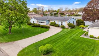 1604 East Lake Dr West, Elkhart, IN 46514