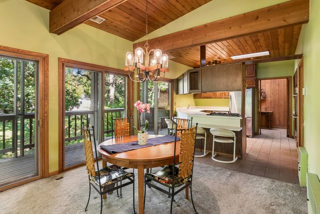8607 W 93rd Place, Hickory Hills, IL 60457