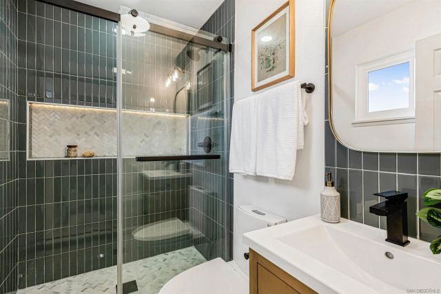 4820 Siesta Dr, Oceanside, CA 92057