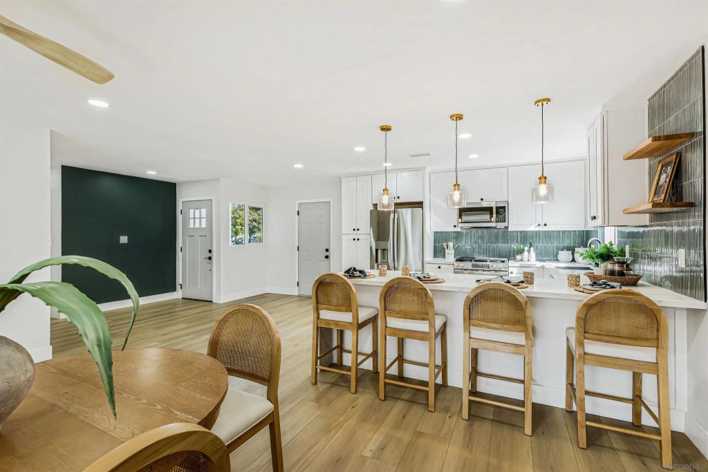 4820 Siesta Dr, Oceanside, CA 92057