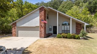 6905 W 51st Street, Tulsa, OK 74107