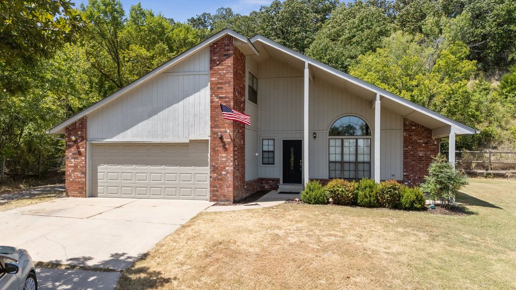 6905 W 51st Street, Tulsa, OK 74107