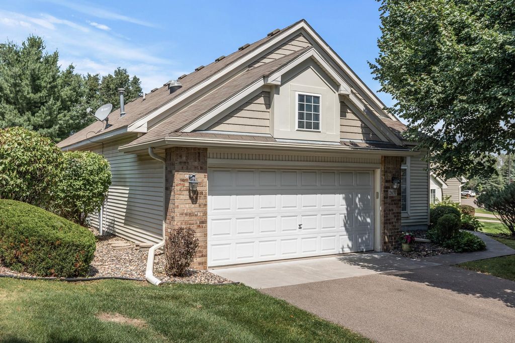 2631 Oak Ridge Trail, Woodbury, MN 55125