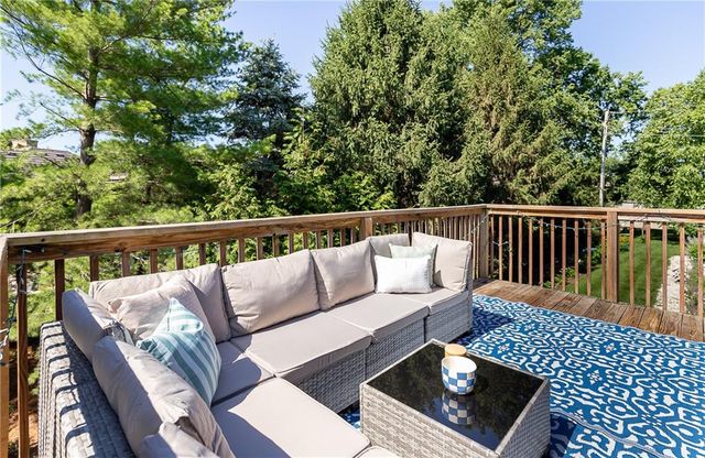11108 Delmar Court, Leawood, KS 66211