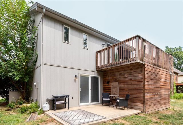 11108 Delmar Court, Leawood, KS 66211