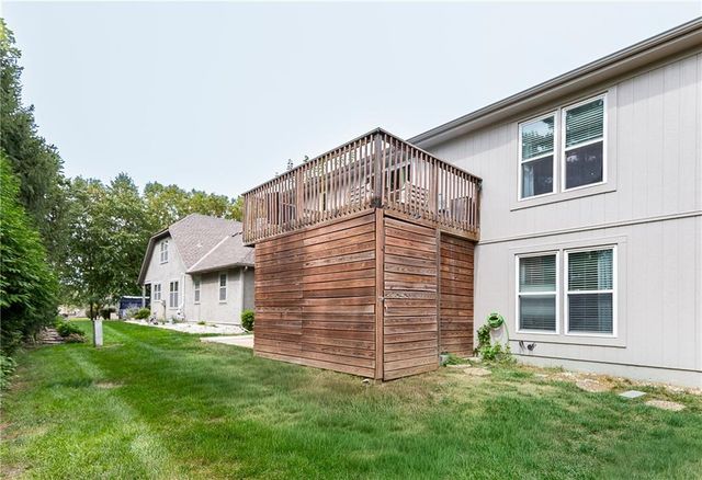11108 Delmar Court, Leawood, KS 66211