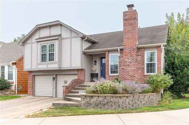 11108 Delmar Court, Leawood, KS 66211