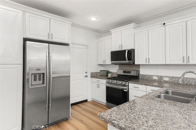 102 Rose Arch, Irvine, CA 92620