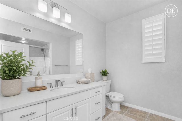 102 Rose Arch, Irvine, CA 92620
