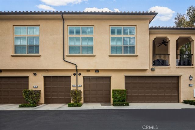 102 Rose Arch, Irvine, CA 92620